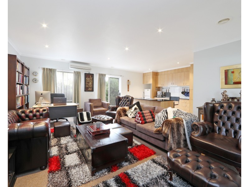 123 Sovereign Manors Crescent, Rowville VIC 3178