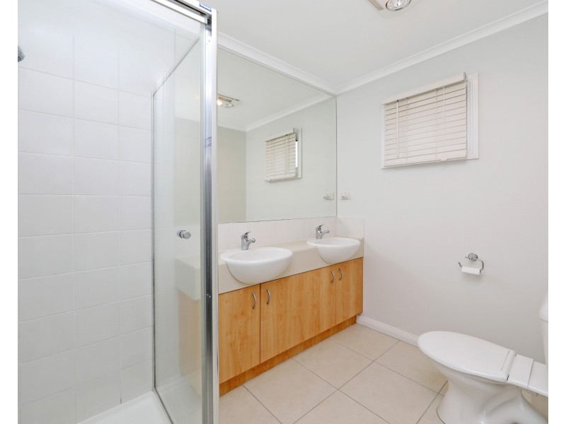 123 Sovereign Manors Crescent, Rowville VIC 3178