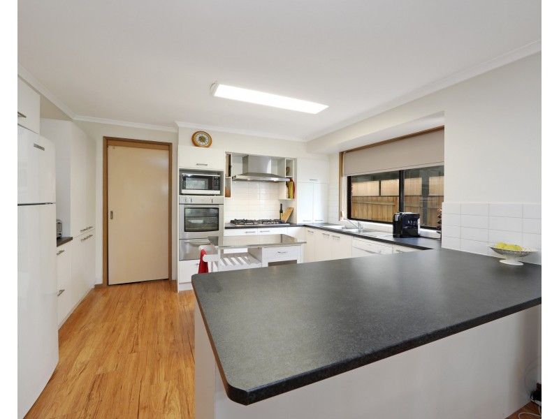 5 Clondara Drive, Rowville VIC 3178