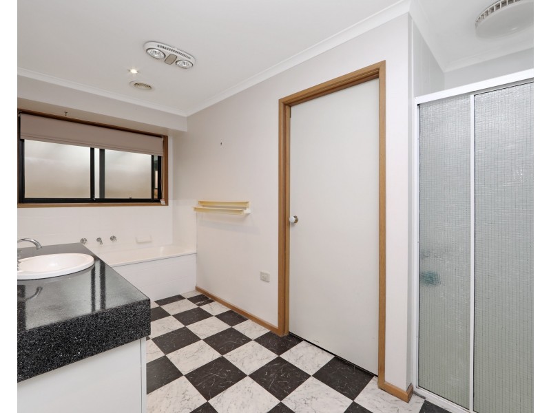 5 Clondara Drive, Rowville VIC 3178