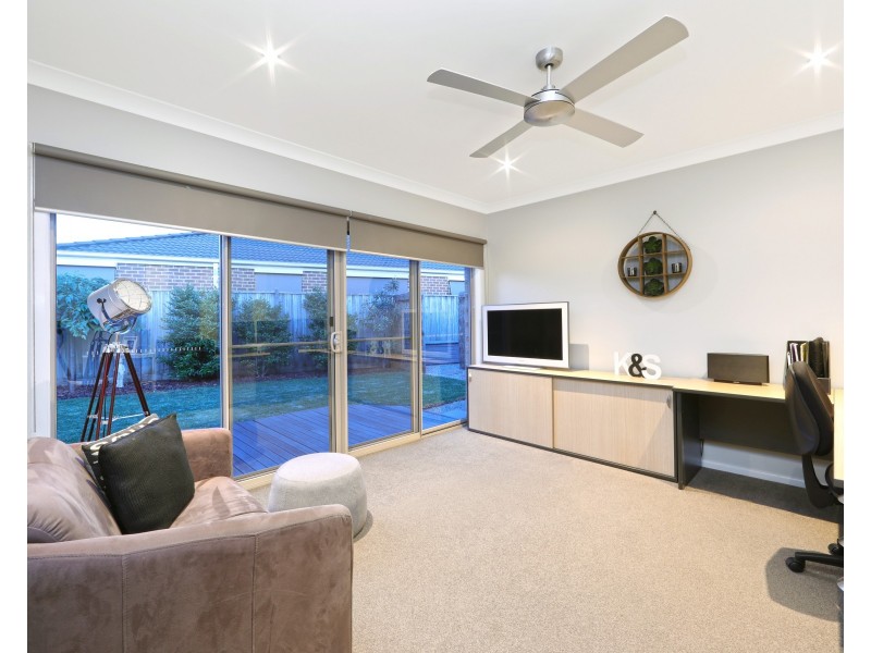 22 Sanctuary Crescent, Rowville VIC 3178