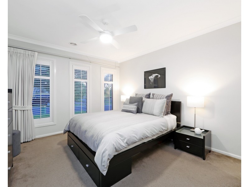 22 Sanctuary Crescent, Rowville VIC 3178