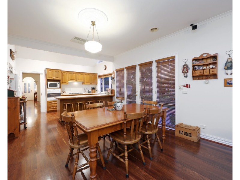 42 Golding Avenue, Rowville VIC 3178