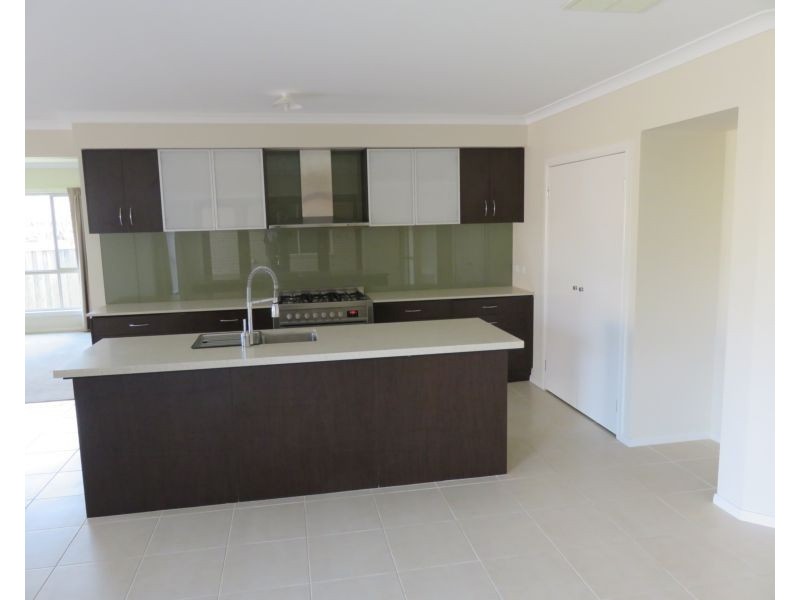 7 Little Gem Way, Berwick VIC 3806