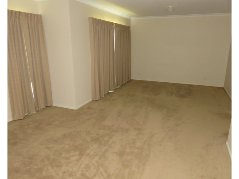 7 Little Gem Way, Berwick VIC 3806