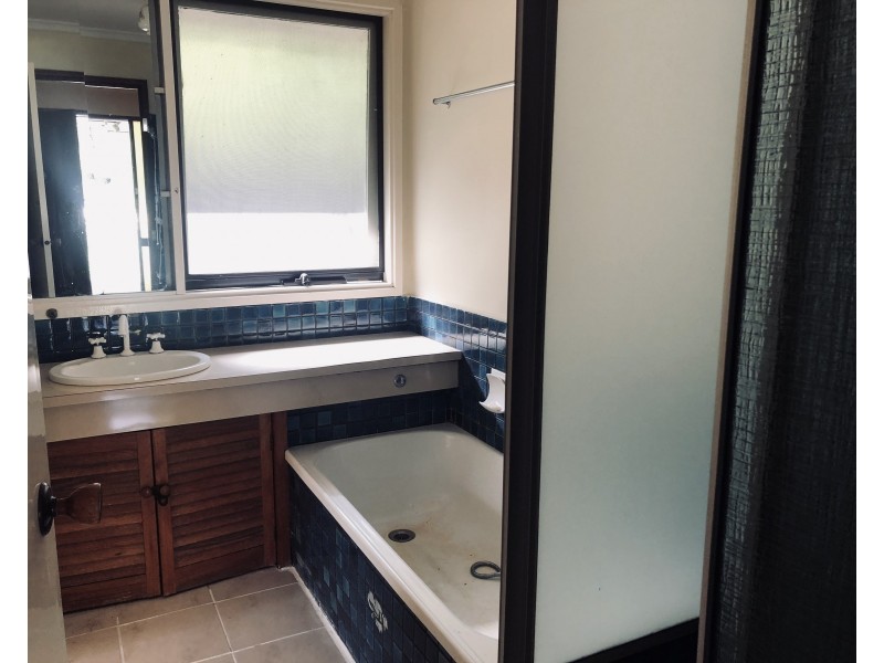 232 James Cook Drive, Endeavour Hills VIC 3802
