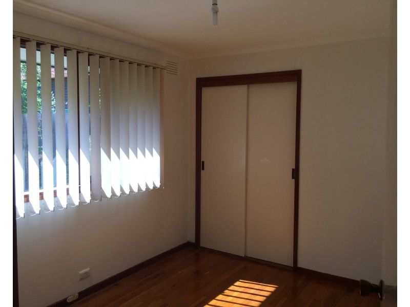232 James Cook Drive, Endeavour Hills VIC 3802