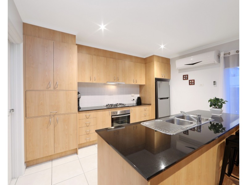 128 Sovereign Manors Crescent, Rowville VIC 3178