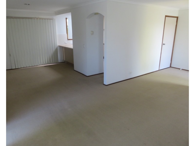 15 Eildon Parade, Rowville VIC 3178