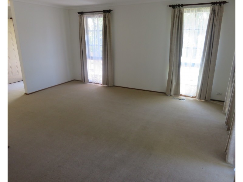 15 Eildon Parade, Rowville VIC 3178