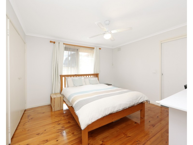 17 Bexsarm Crescent, Rowville VIC 3178