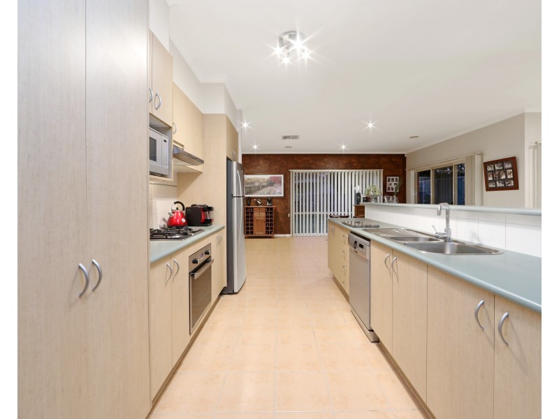 3 Tanglewood Road, Rowville VIC 3178