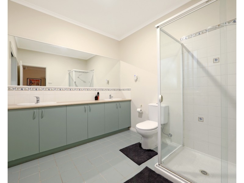 3 Tanglewood Road, Rowville VIC 3178