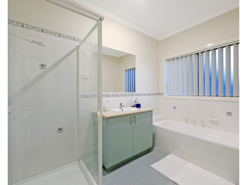 3 Tanglewood Road, Rowville VIC 3178