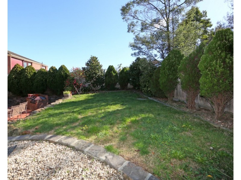 6 Lakeside Boulevard, Rowville VIC 3178