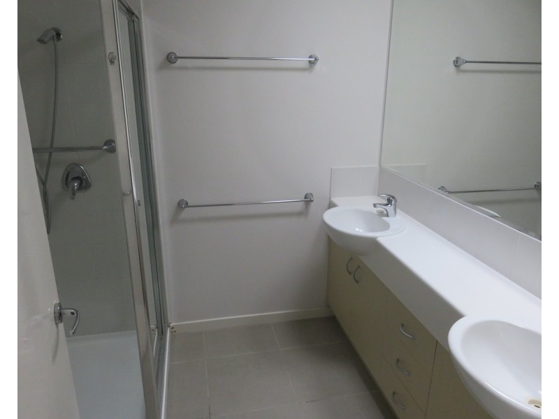 63 Sovereign Manors Crescent, Rowville VIC 3178