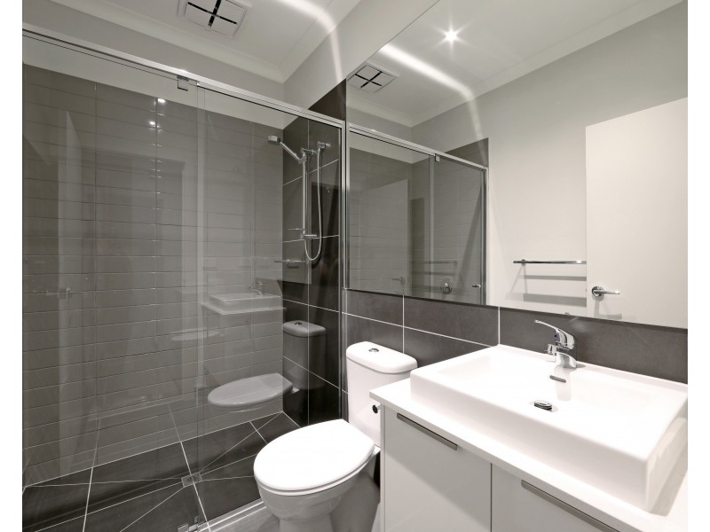 2/9 Luton Court, Rowville VIC 3178