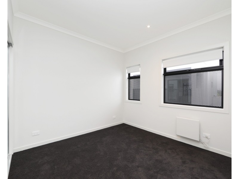 2/9 Luton Court, Rowville VIC 3178