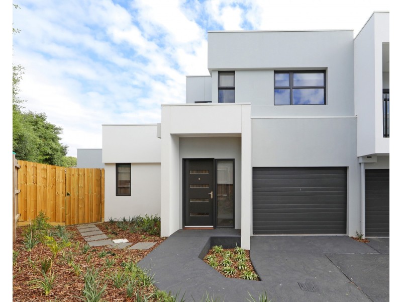 5/9 Luton Court, Rowville VIC 3178