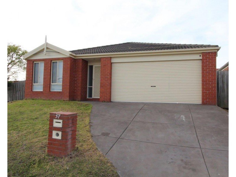 37 Eureka Crescent, Narre Warren South VIC 3805