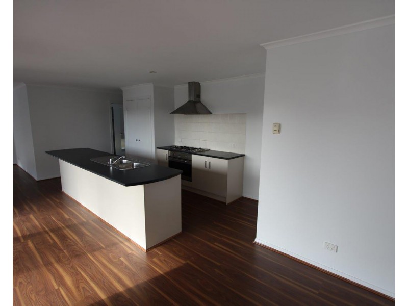 37 Eureka Crescent, Narre Warren South VIC 3805