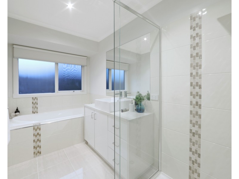 63 Bellfield Drive, Lysterfield VIC 3156