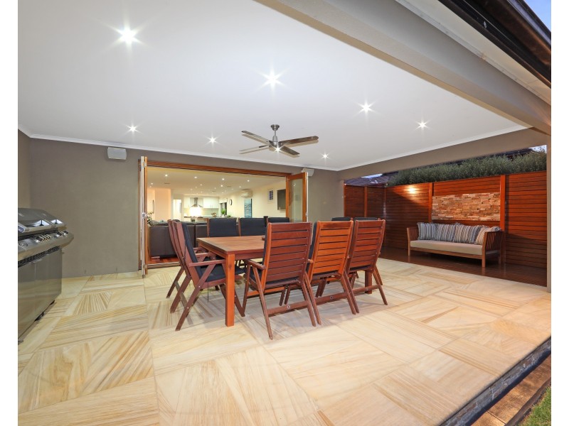 63 Bellfield Drive, Lysterfield VIC 3156