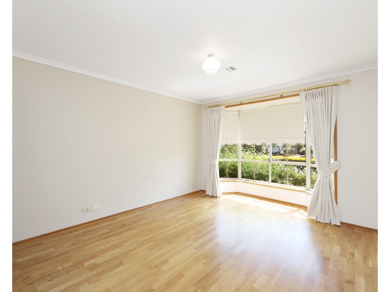 279 Dandelion Drive, Rowville VIC 3178