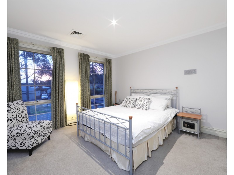 17 Parkside Boulevard, Lysterfield South VIC 3156