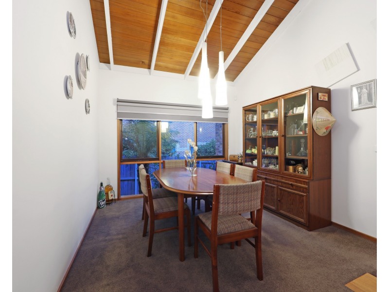 37 Candlebark Quadrant, Rowville VIC 3178