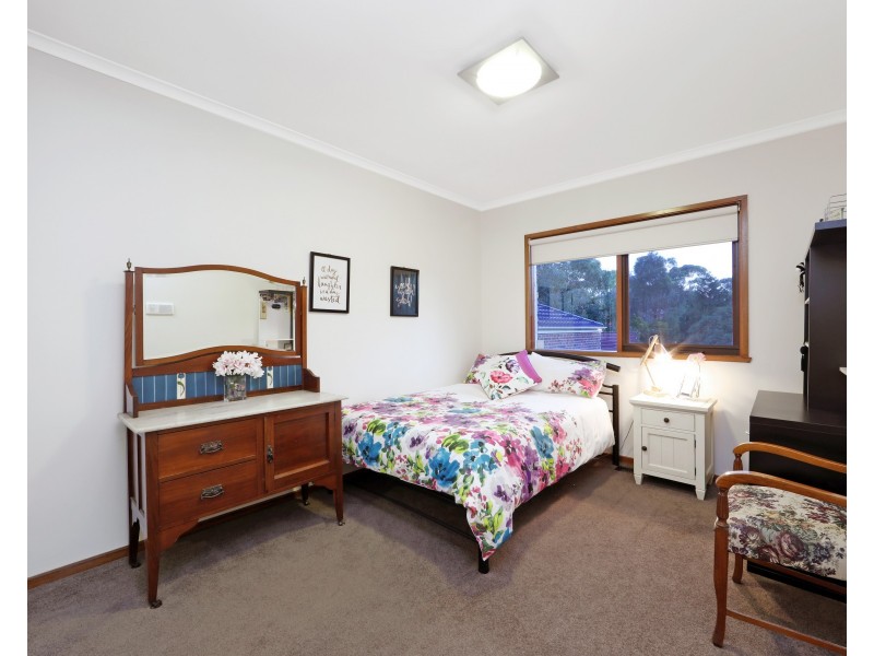 37 Candlebark Quadrant, Rowville VIC 3178