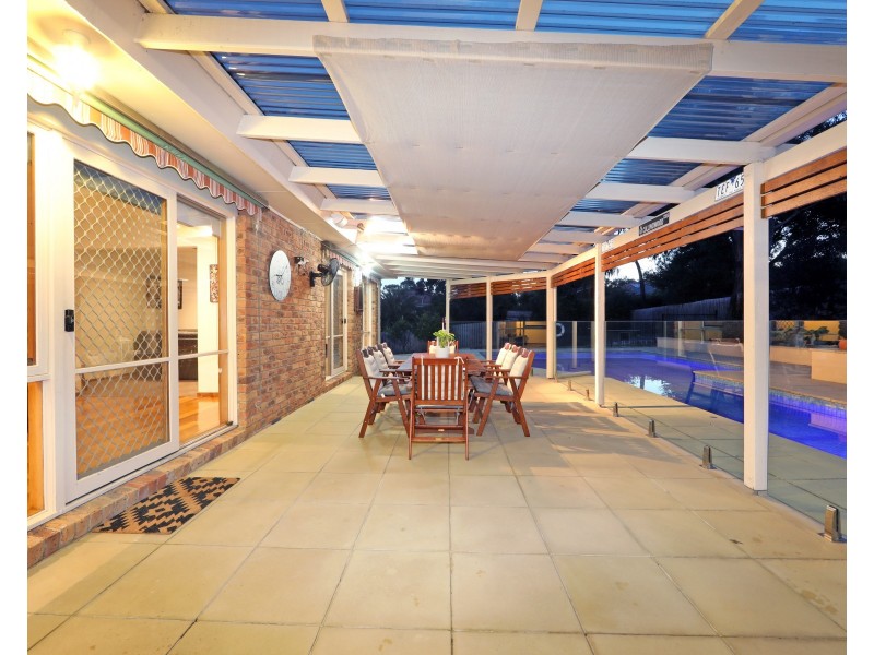 37 Candlebark Quadrant, Rowville VIC 3178