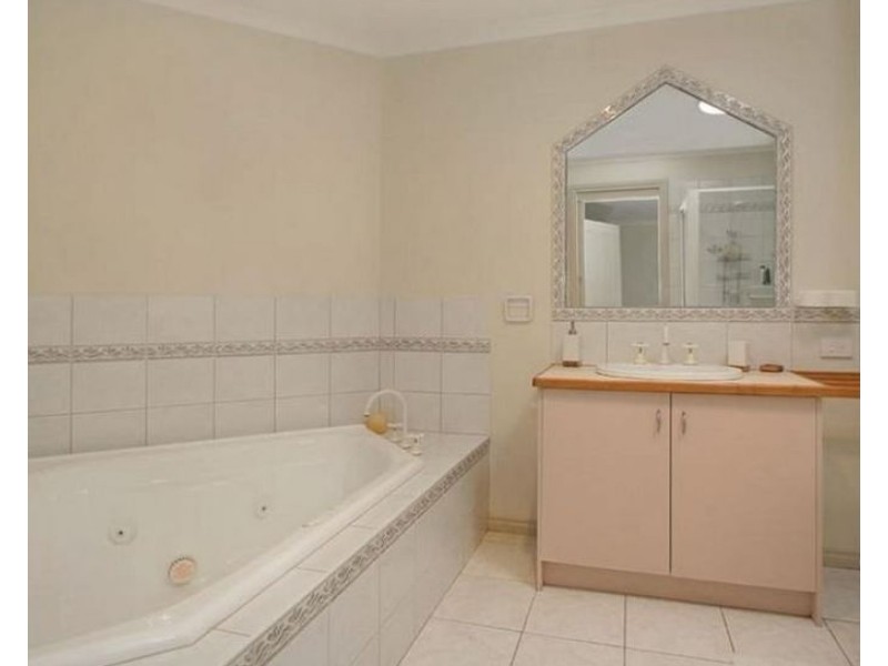 61 Clauscen Drive, Rowville VIC 3178