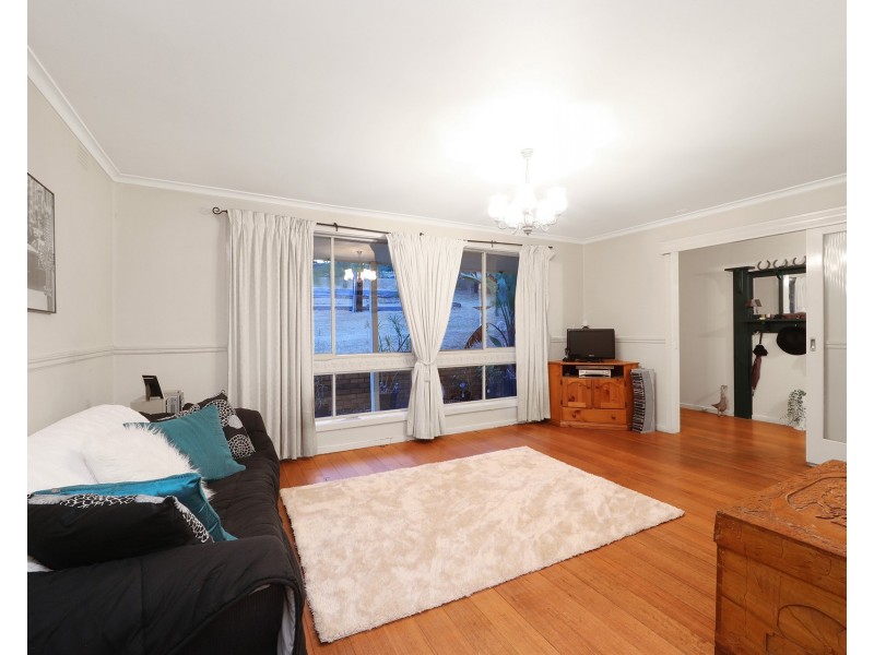 30 Churchill Park Drive, Lysterfield South VIC 3156