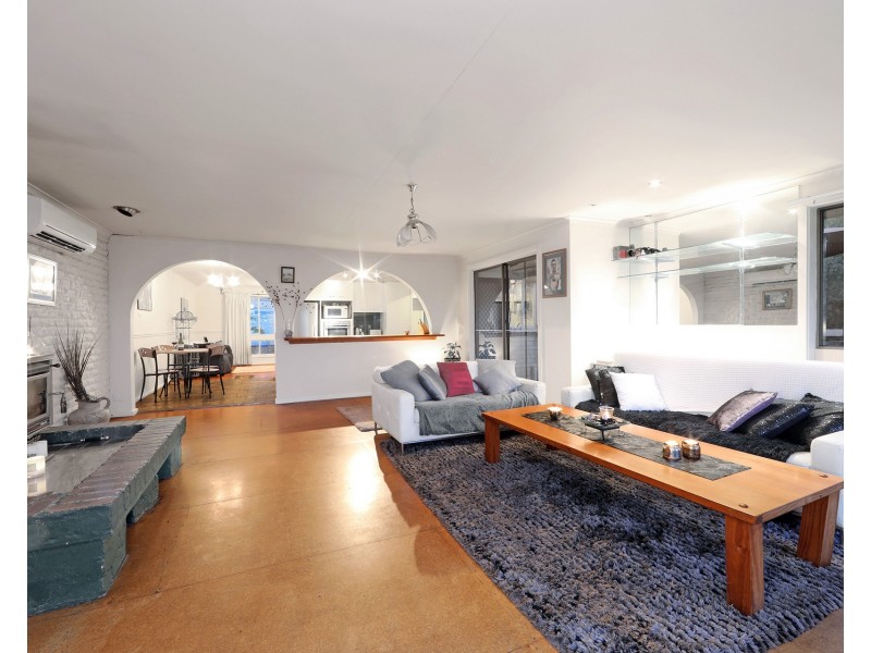 30 Churchill Park Drive, Lysterfield South VIC 3156