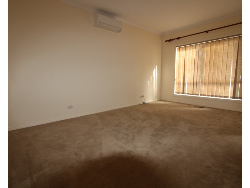 21 Bridgewater Way, Rowville VIC 3178