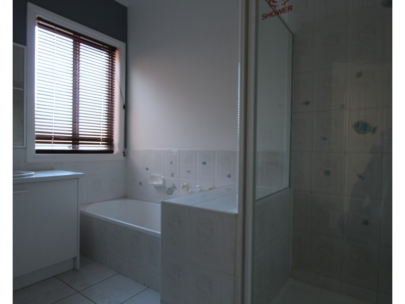 21 Bridgewater Way, Rowville VIC 3178