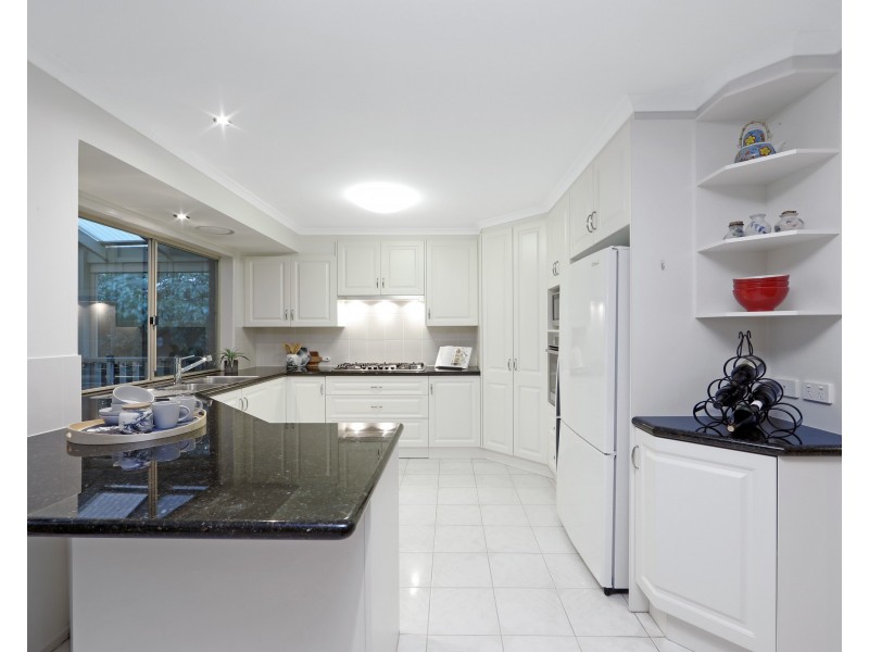 17 Cutler Close, Ferntree Gully VIC 3156