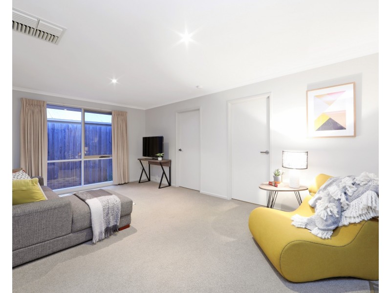 17 Cutler Close, Ferntree Gully VIC 3156