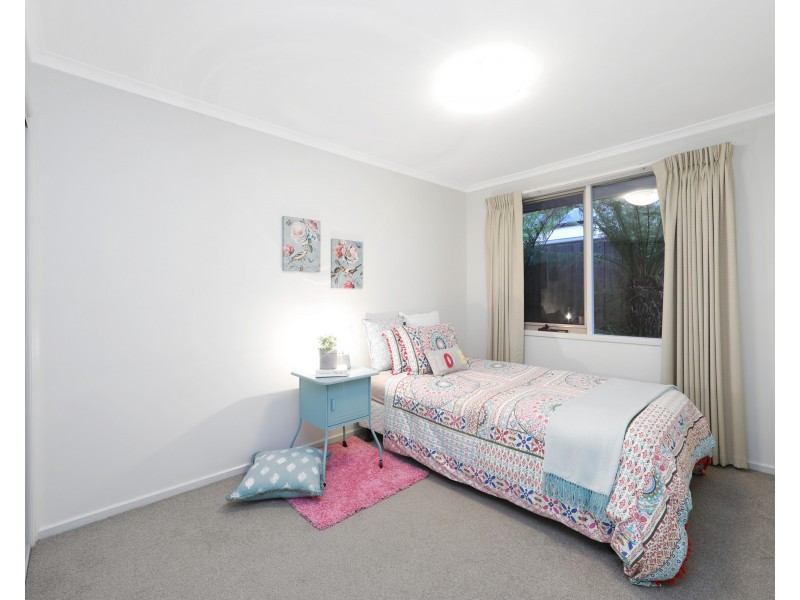 17 Cutler Close, Ferntree Gully VIC 3156