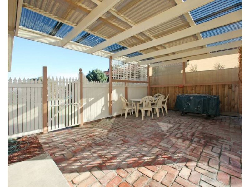 19 Laanecoorie Drive, Lysterfield VIC 3156