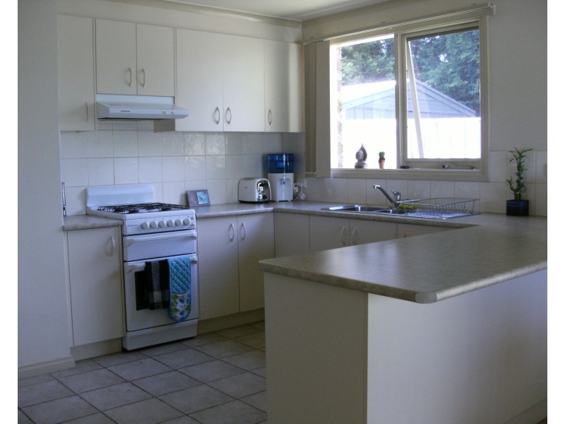 2/6 Bark Avenue, Rowville VIC 3178