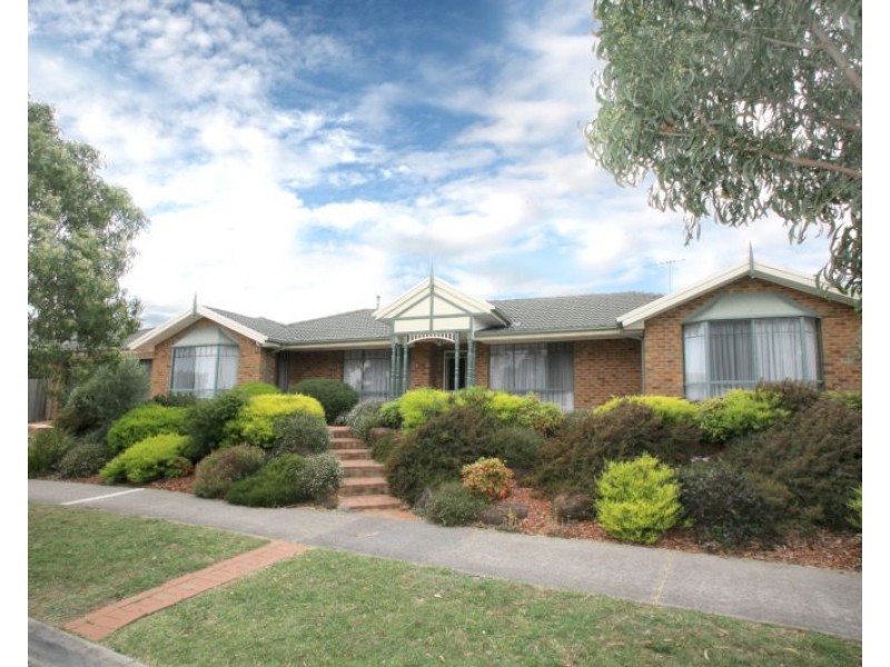 13 Whitecliffe Drive, Rowville VIC 3178
