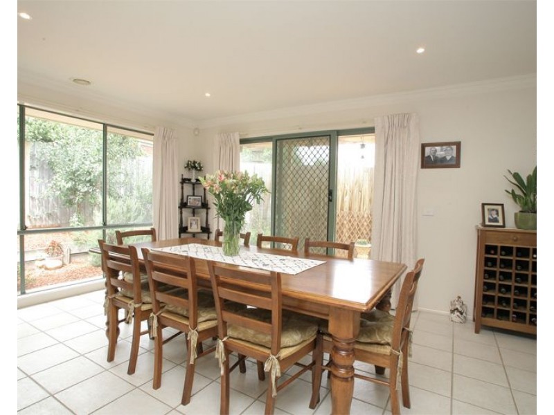 13 Whitecliffe Drive, Rowville VIC 3178