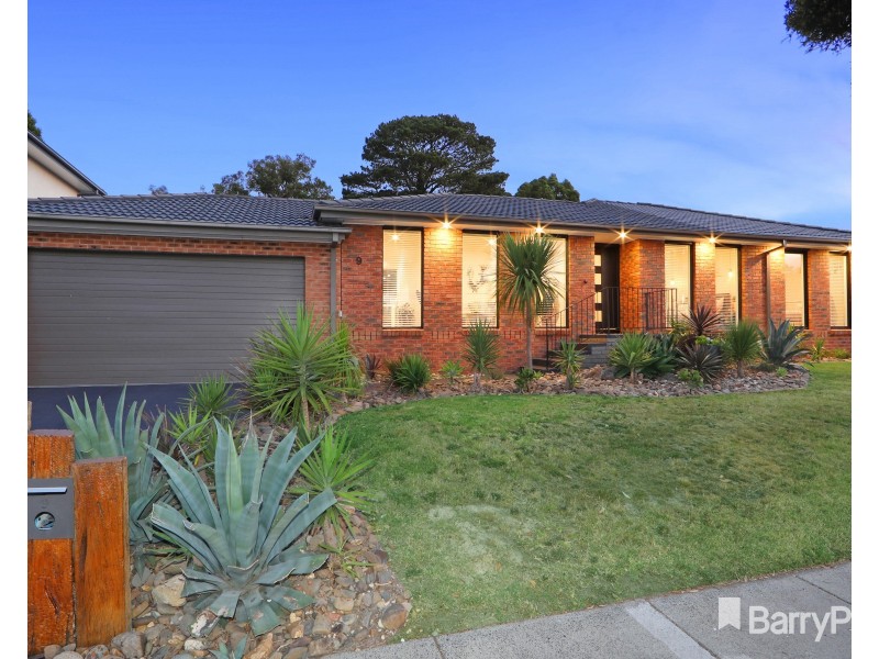 9 Berrabri Drive, Scoresby VIC 3179