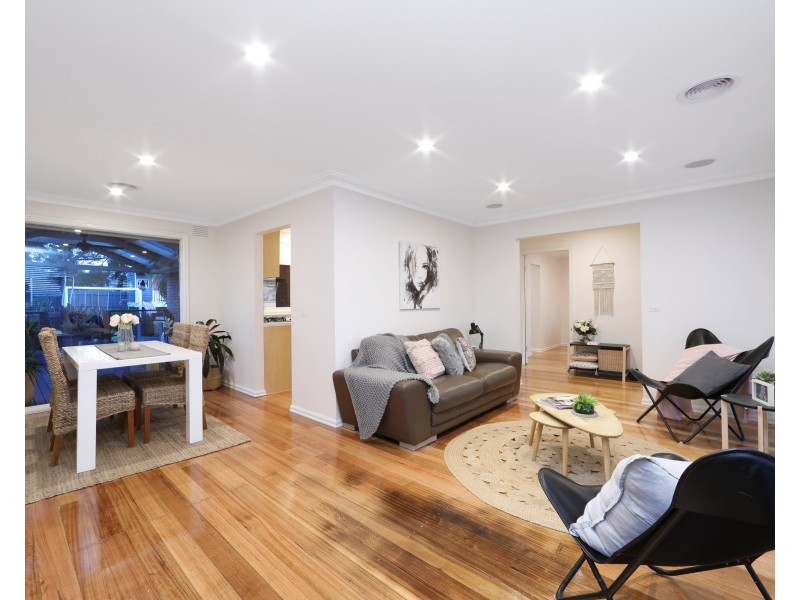 9 Berrabri Drive, Scoresby VIC 3179