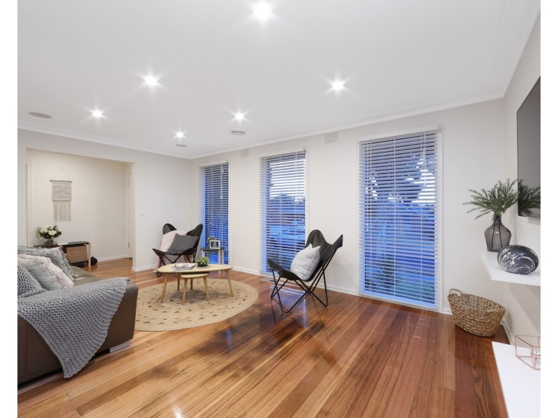 9 Berrabri Drive, Scoresby VIC 3179