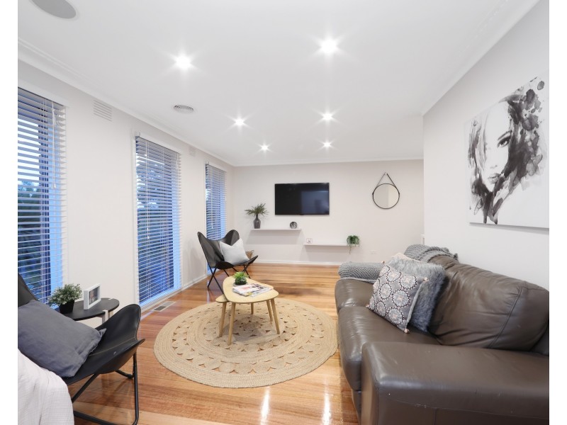 9 Berrabri Drive, Scoresby VIC 3179