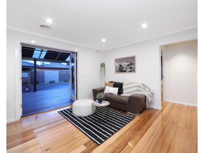 9 Berrabri Drive, Scoresby VIC 3179