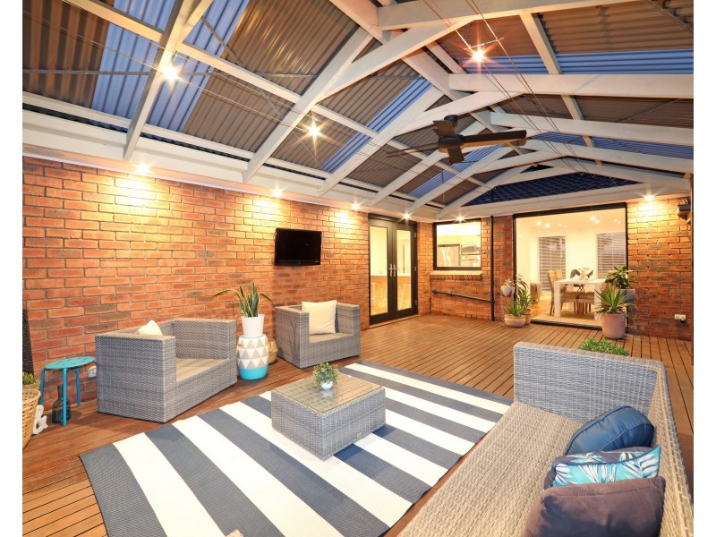 9 Berrabri Drive, Scoresby VIC 3179